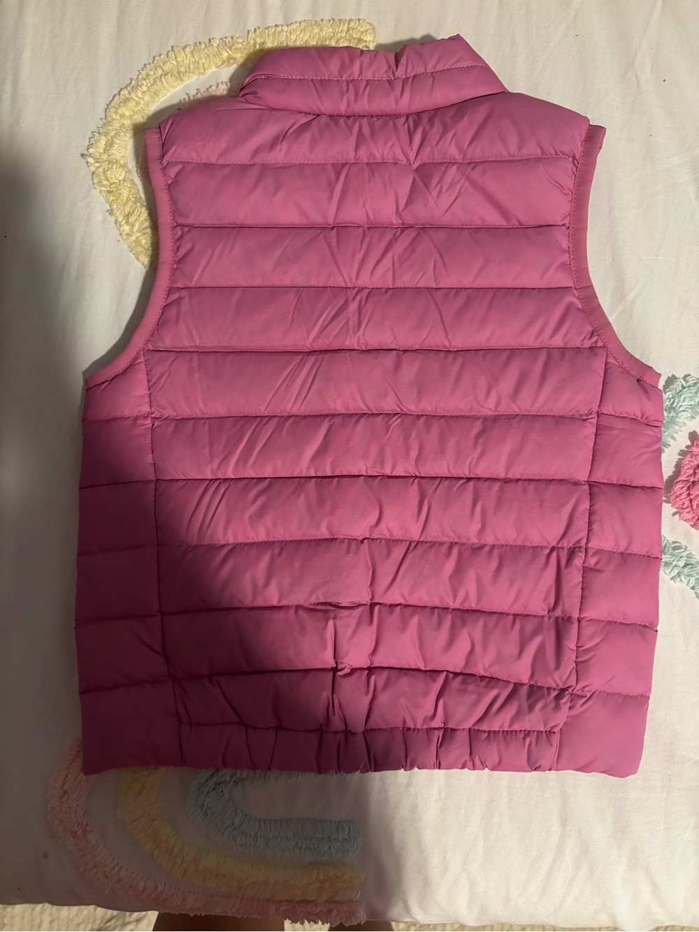 Patagonia Girls' Bright Pink Quilted Puffer Vest - Picture 3 of 4